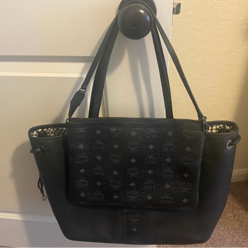 COPY - MCM Clutch